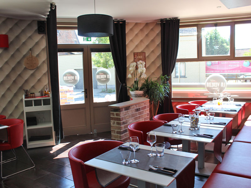 09_Accueil_La-Venezia_pizzeria_livraison_pizza_pates_restaurant_Tournai_Hollain